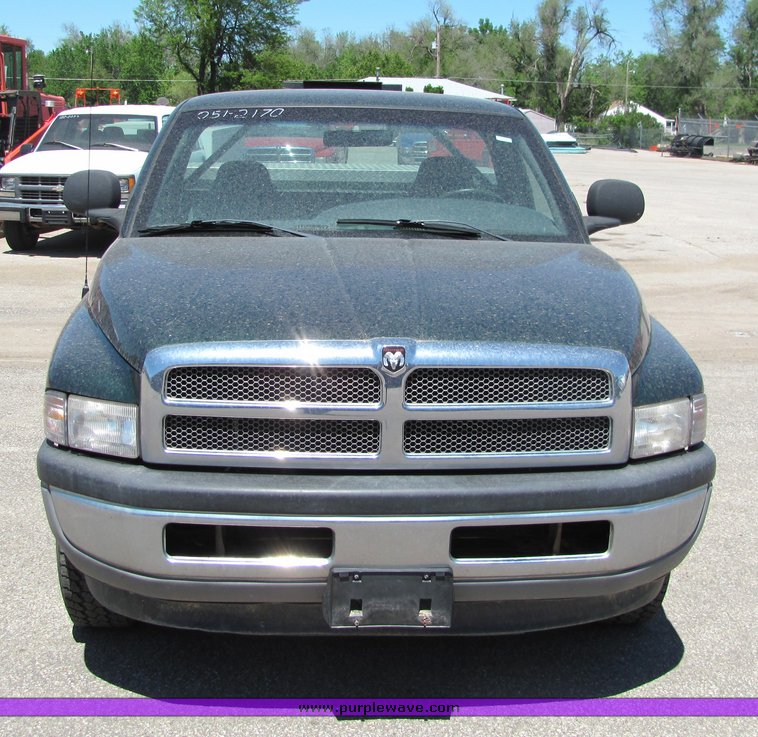 image for item 4398 2001 Dodge Ram 1500