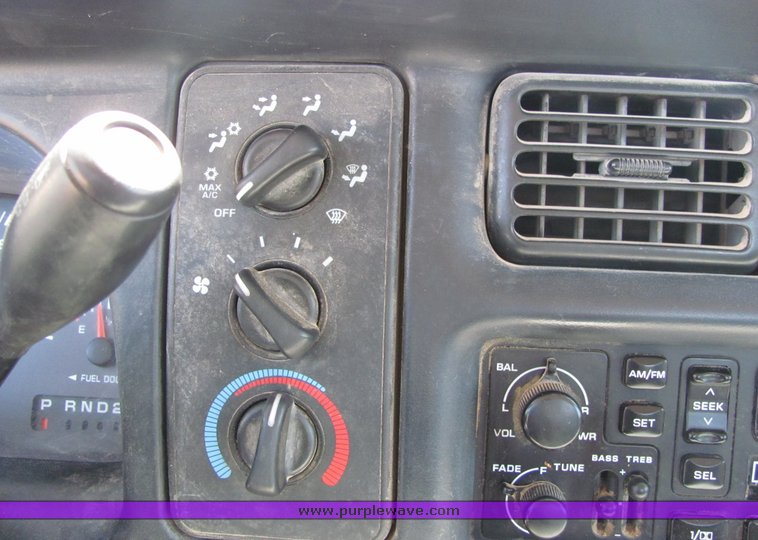 image for item 4398 2001 Dodge Ram 1500