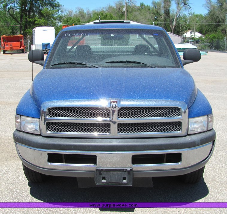 image for item 4399 2001 Dodge Ram 1500