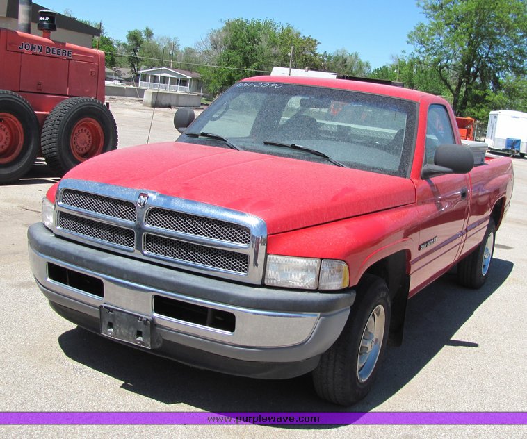image for item 4400 2001 Dodge Ram 1500