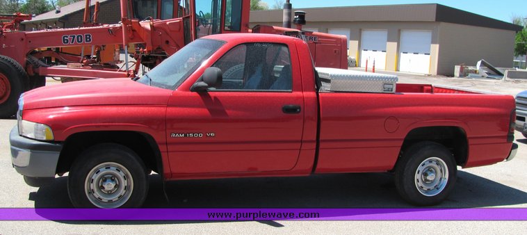 image for item 4400 2001 Dodge Ram 1500