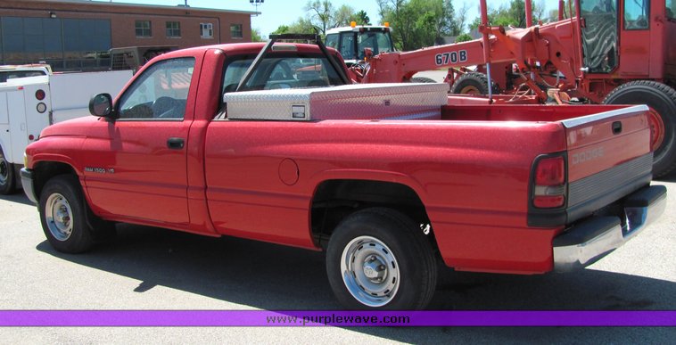 image for item 4400 2001 Dodge Ram 1500