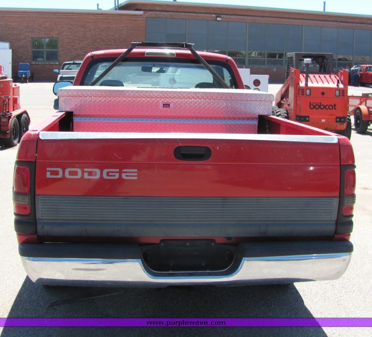 image for item 4400 2001 Dodge Ram 1500