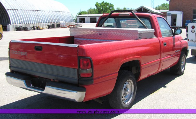 image for item 4400 2001 Dodge Ram 1500