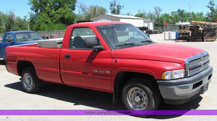 image for item 4400 2001 Dodge Ram 1500