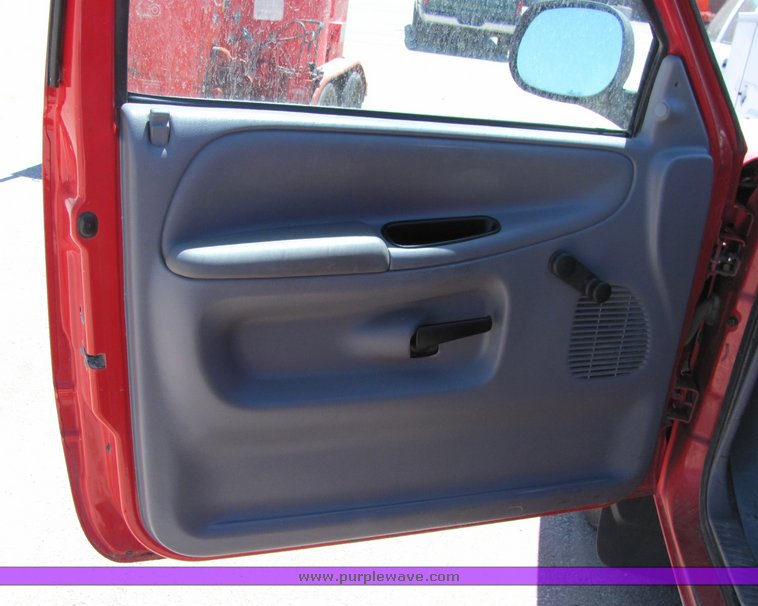 image for item 4400 2001 Dodge Ram 1500