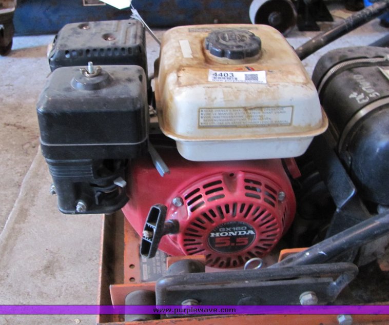 image for item 4403 1999 MBW AP200H vibratory plate compactor