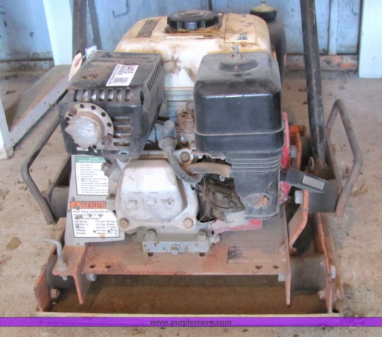 image for item 4405 1999 MBW AP200H vibratory plate compactor