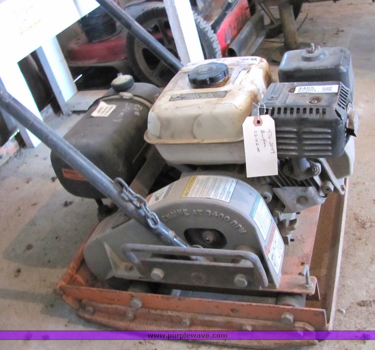 image for item 4405 1999 MBW AP200H vibratory plate compactor