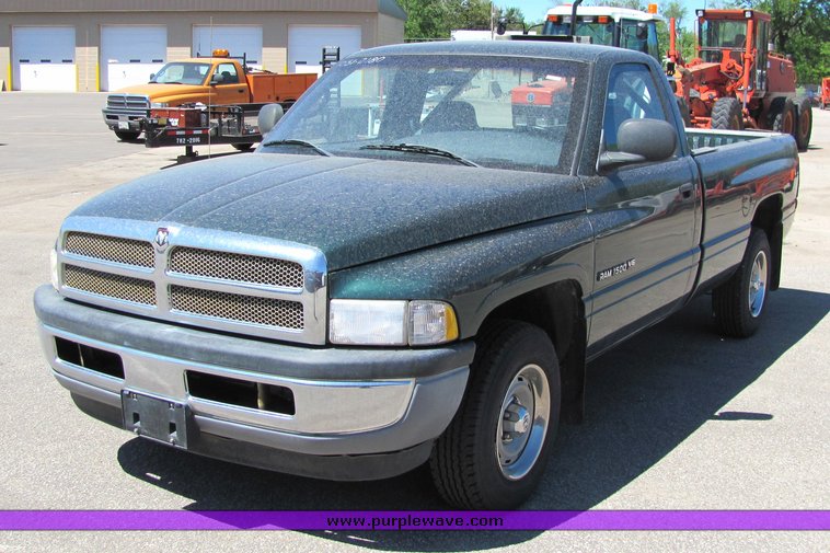 image for item 4408 2001 Dodge Ram 1500