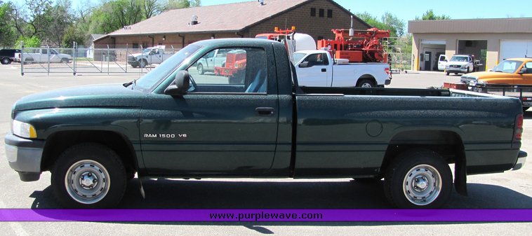 image for item 4408 2001 Dodge Ram 1500