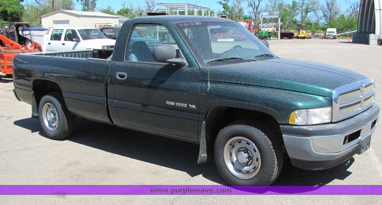 image for item 4408 2001 Dodge Ram 1500