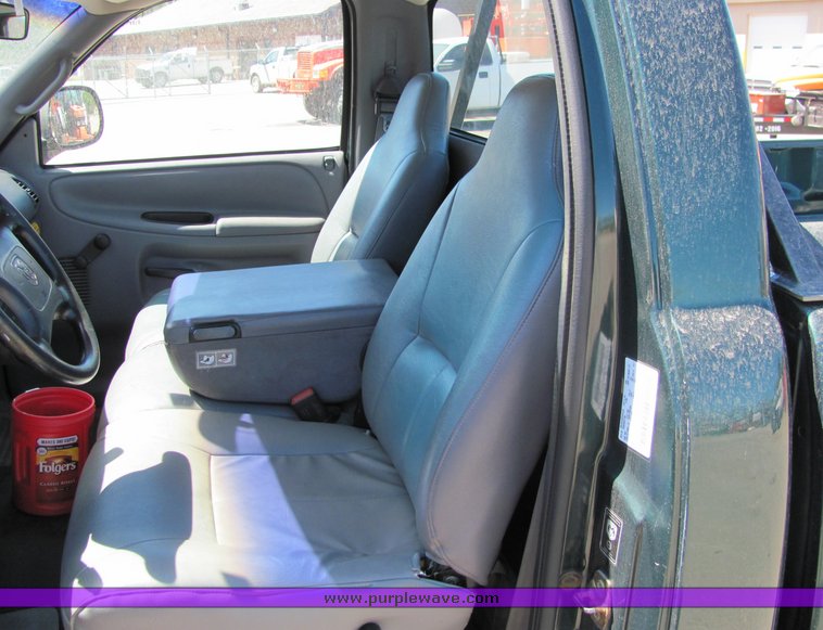 image for item 4408 2001 Dodge Ram 1500