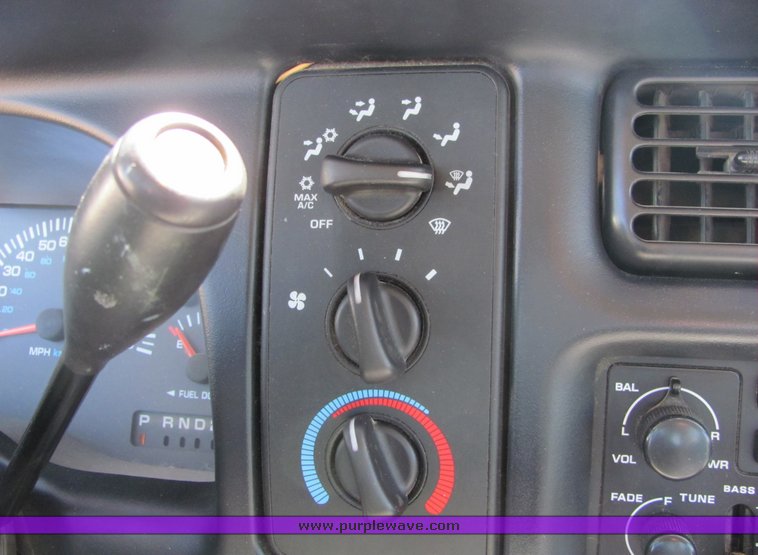 image for item 4408 2001 Dodge Ram 1500