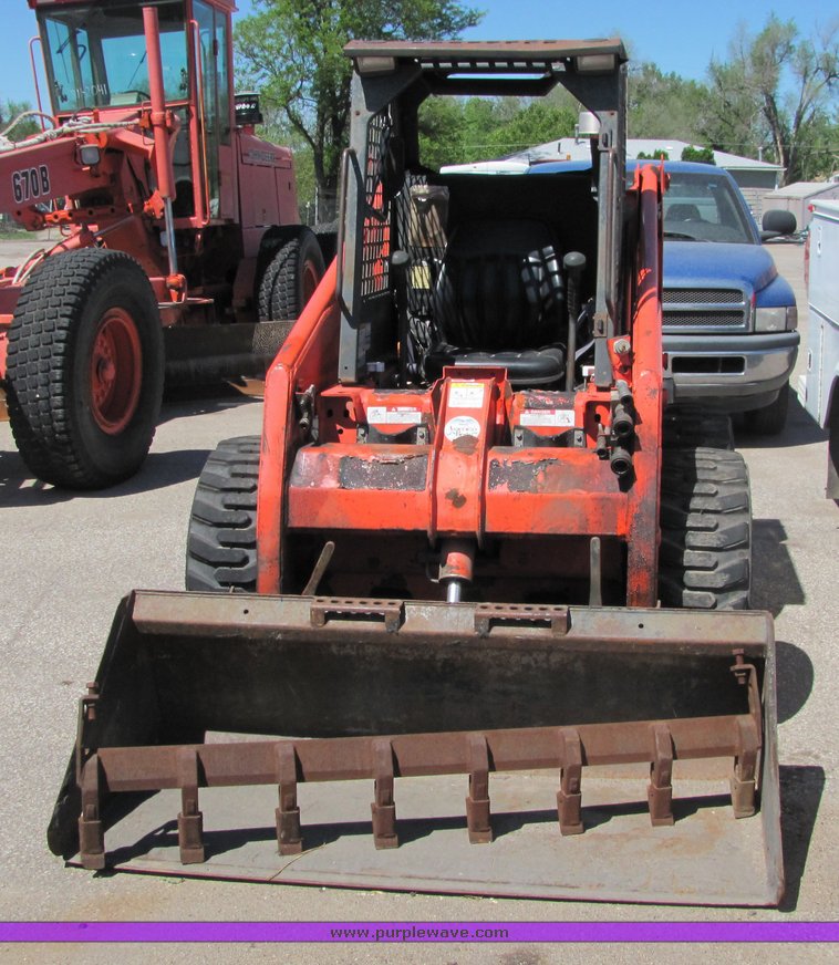 image for item 4409 1995 Bobcat 853H skid steer