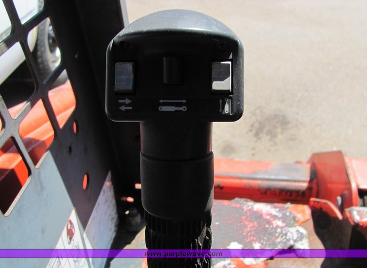 image for item 4409 1995 Bobcat 853H skid steer