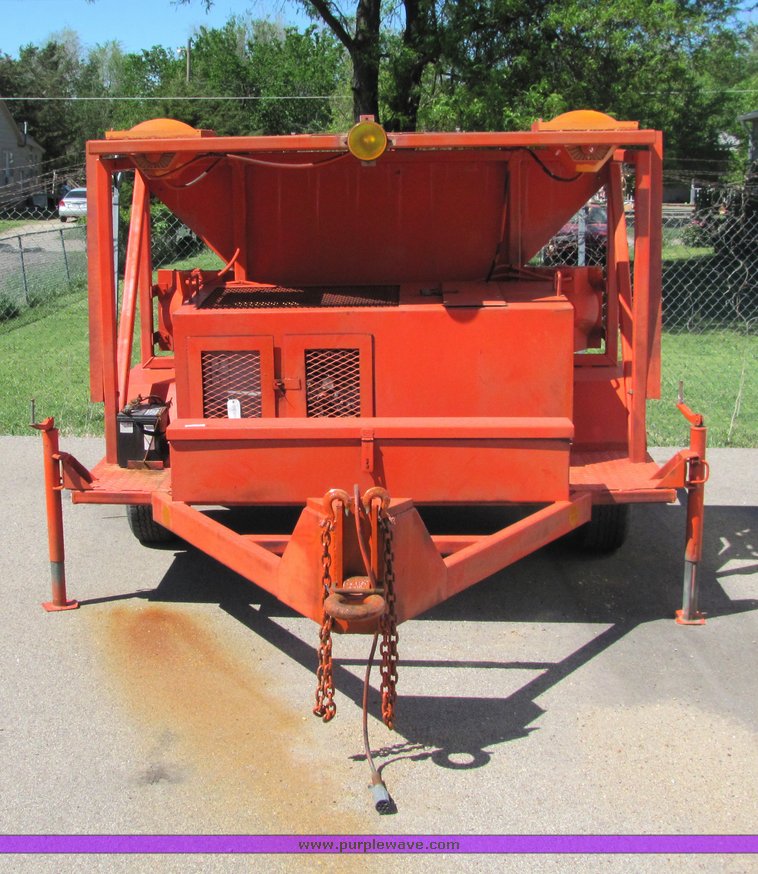 image for item 4411 1987 Wichita Steel Fabricators flashing light trailer