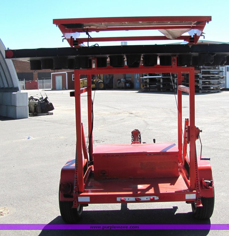 image for item 4414 1997 Winko Sunray arrow board trailer