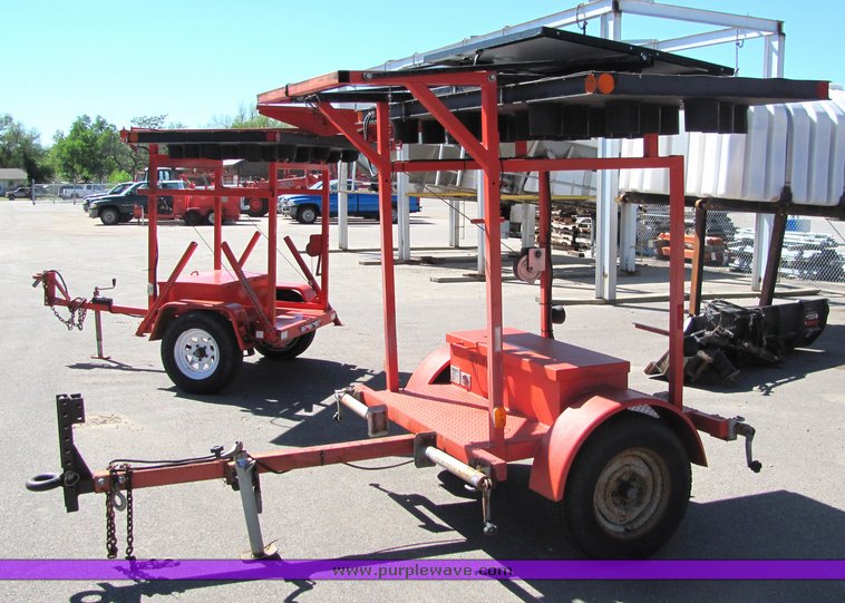 image for item 4415 2000 Vermac ST4825 arrow board trailer