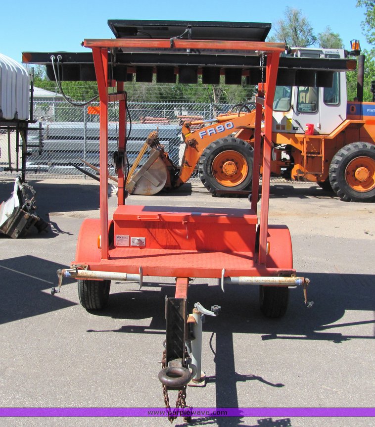 image for item 4415 2000 Vermac ST4825 arrow board trailer