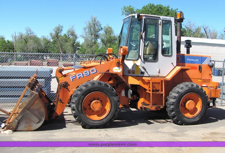 image for item 4416 1996 Fiat-Allis FR-90 wheel loader
