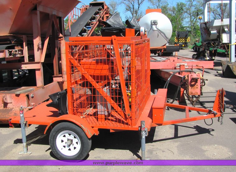 image for item 4417 2002 Lucas flashing light trailer