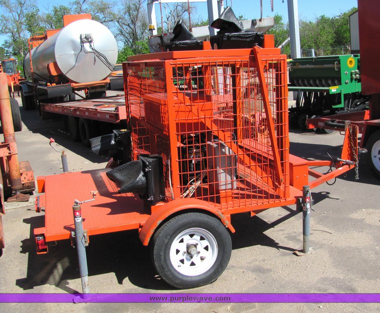 image for item 4417 2002 Lucas flashing light trailer