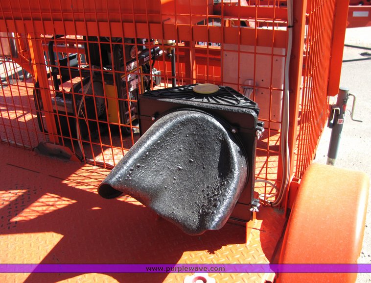 image for item 4417 2002 Lucas flashing light trailer