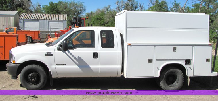 image for item 4418 2003 Ford F-350 utility bed truck