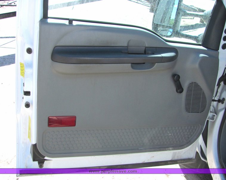 image for item 4418 2003 Ford F-350 utility bed truck