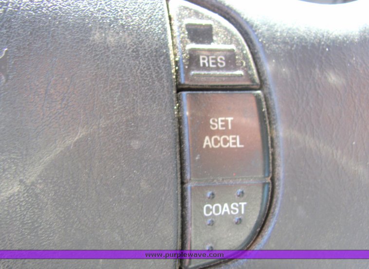 image for item 4418 2003 Ford F-350 utility bed truck