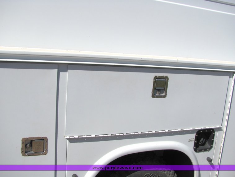 image for item 4418 2003 Ford F-350 utility bed truck