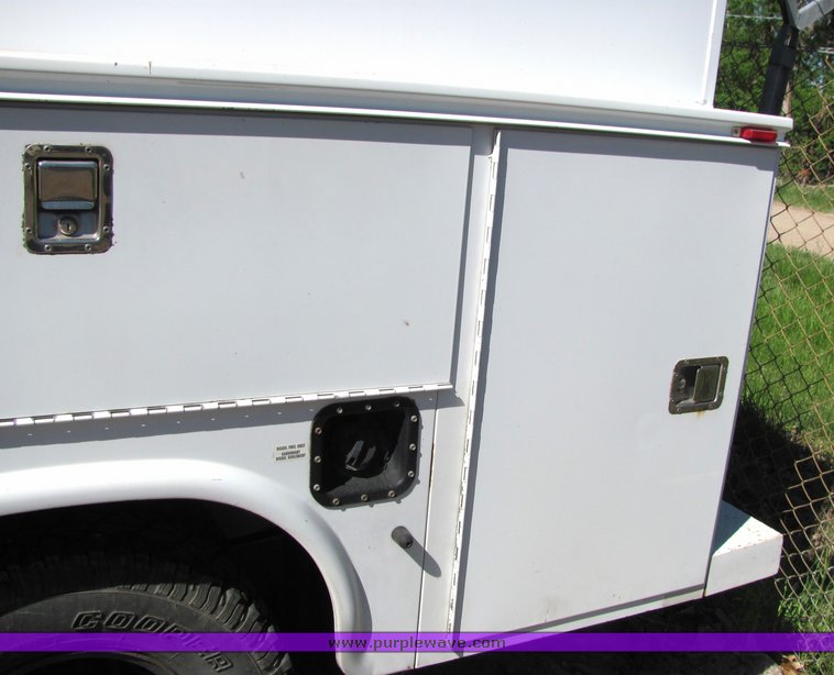 image for item 4418 2003 Ford F-350 utility bed truck