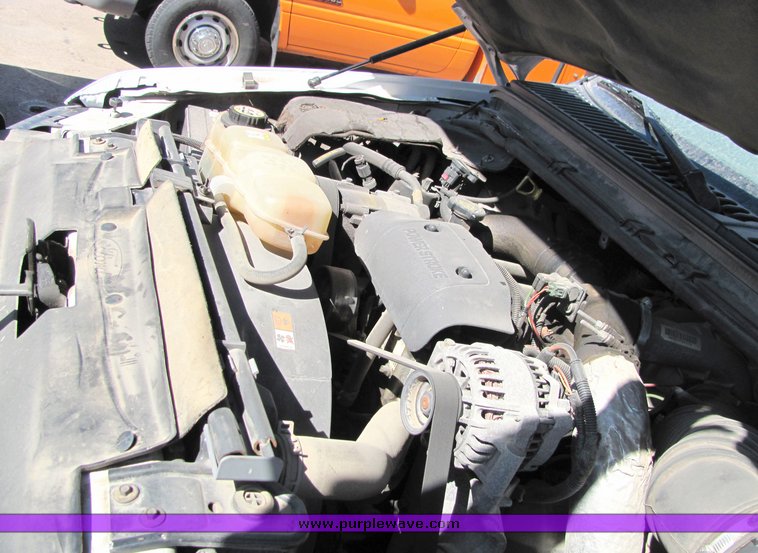 image for item 4418 2003 Ford F-350 utility bed truck