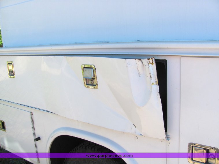 image for item 4418 2003 Ford F-350 utility bed truck