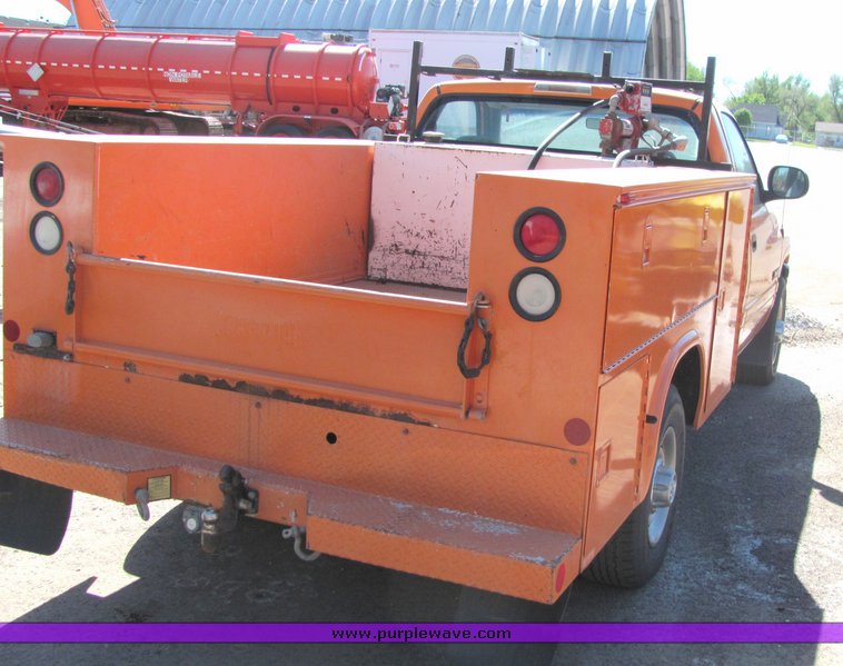 image for item 4419 2001 Dodge Ram 2500 utility bed truck