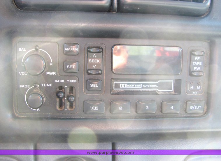 image for item 4421 2001 Dodge Ram 2500 utility bed truck