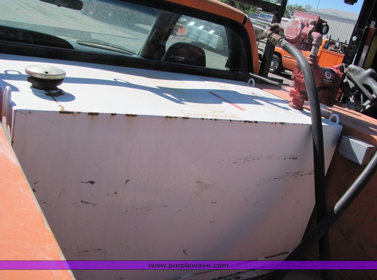 image for item 4421 2001 Dodge Ram 2500 utility bed truck