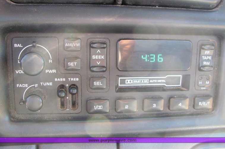 image for item 4422 2001 Dodge Ram 2500 utility bed truck