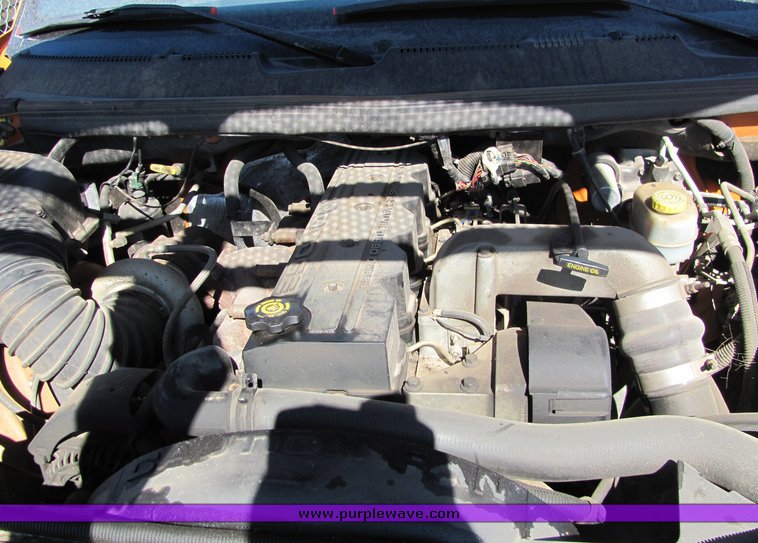 image for item 4422 2001 Dodge Ram 2500 utility bed truck