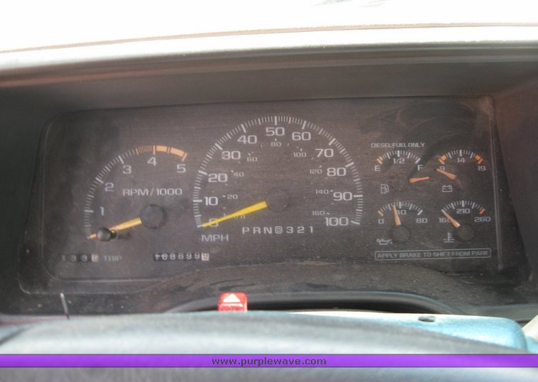 image for item 6484 1999 Chevrolet C2500 pickup