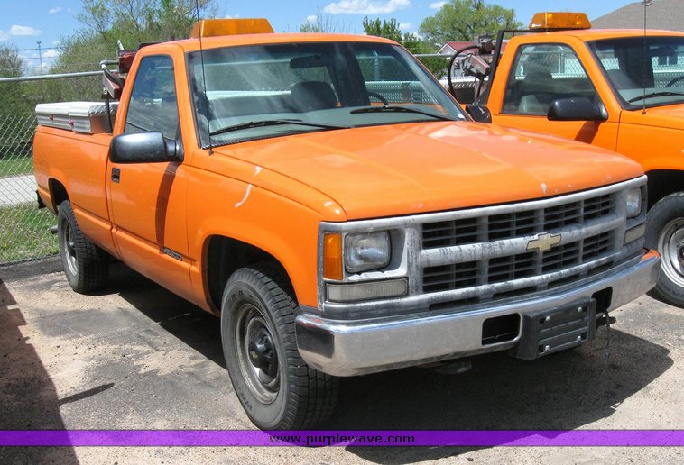 image for item 6485 1998 Chevrolet C2500 pickup