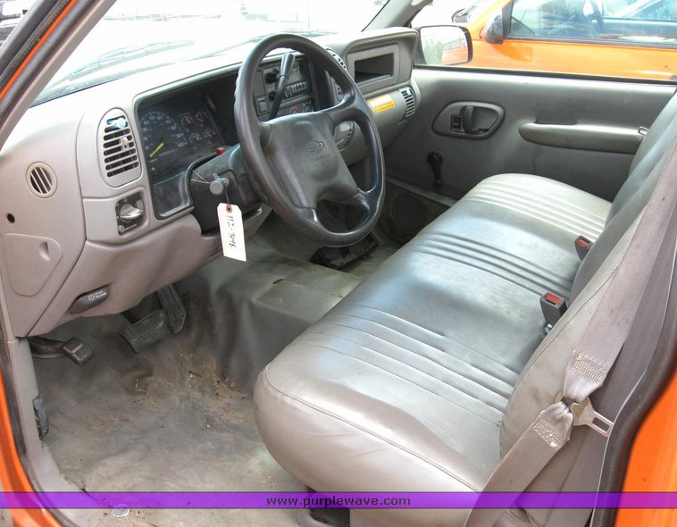 image for item 6485 1998 Chevrolet C2500 pickup