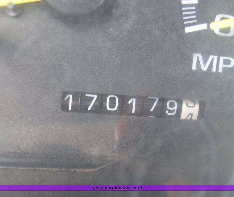 image for item 6485 1998 Chevrolet C2500 pickup