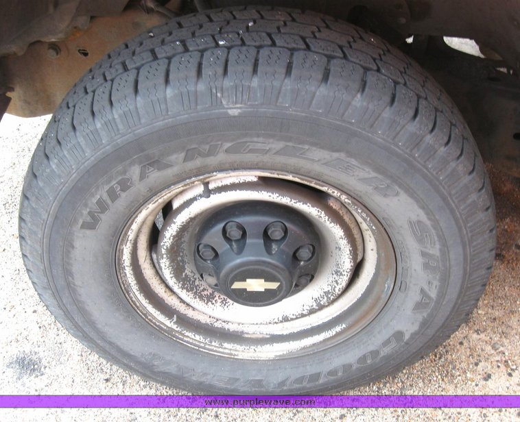 image for item 6485 1998 Chevrolet C2500 pickup