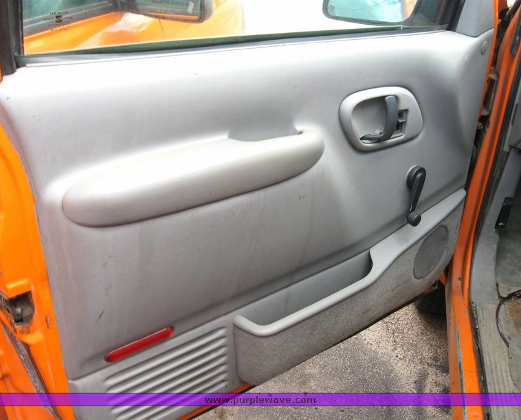 image for item 6486 1999 Chevrolet C2500 pickup