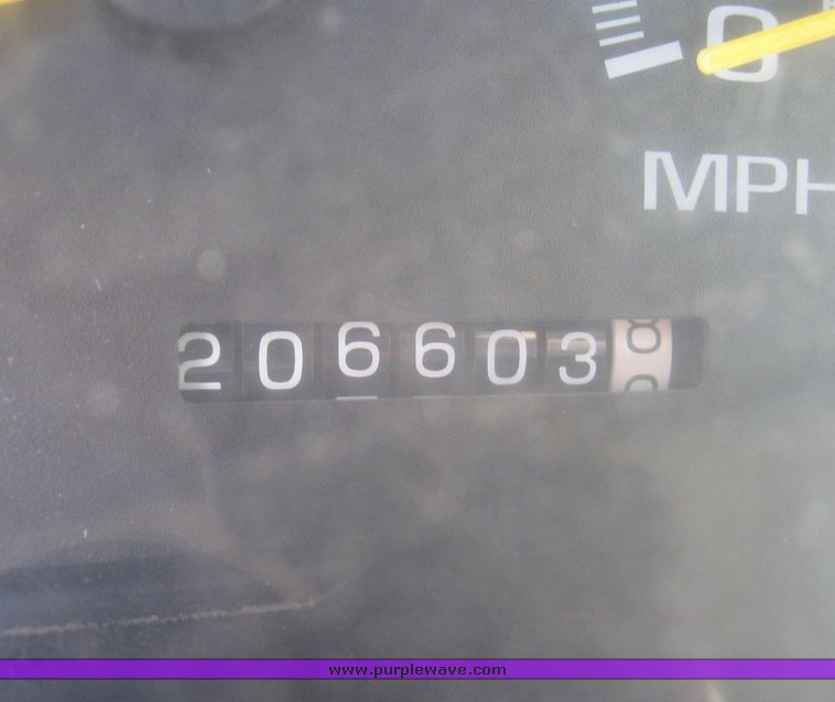 image for item 6487 1999 Chevrolet C2500 pickup