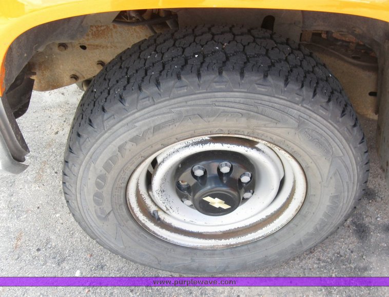 image for item 6487 1999 Chevrolet C2500 pickup