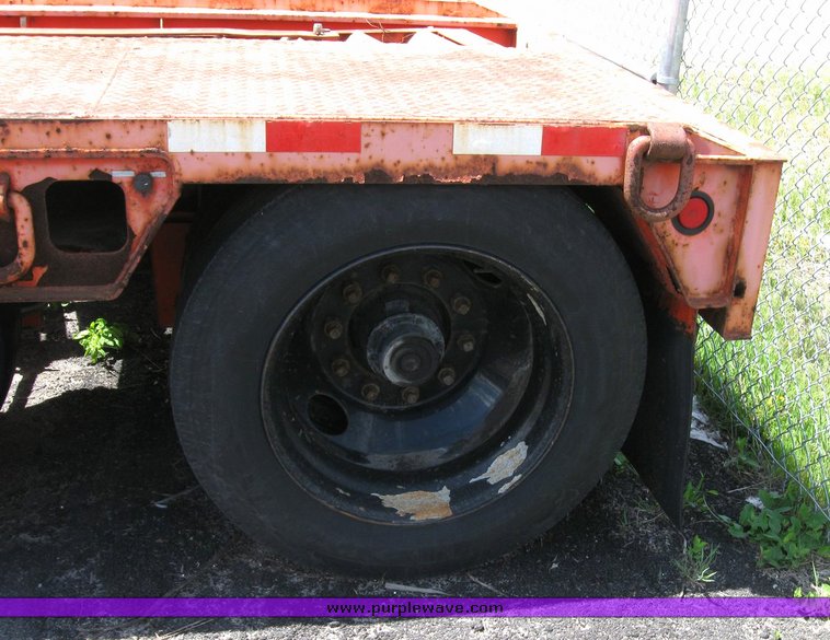 image for item 6491 2000 Kalyn-Siebert 50 ton drop deck trailer