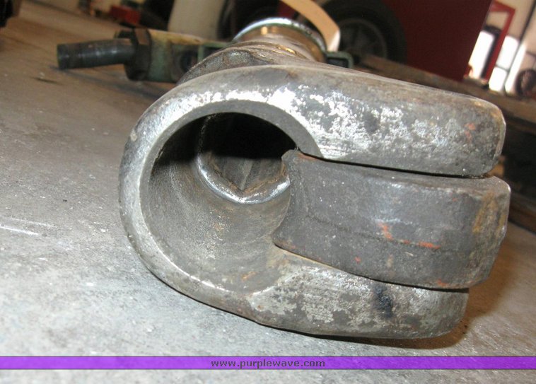 image for item 6495 1994 Sinclair 60lb pavement breaker